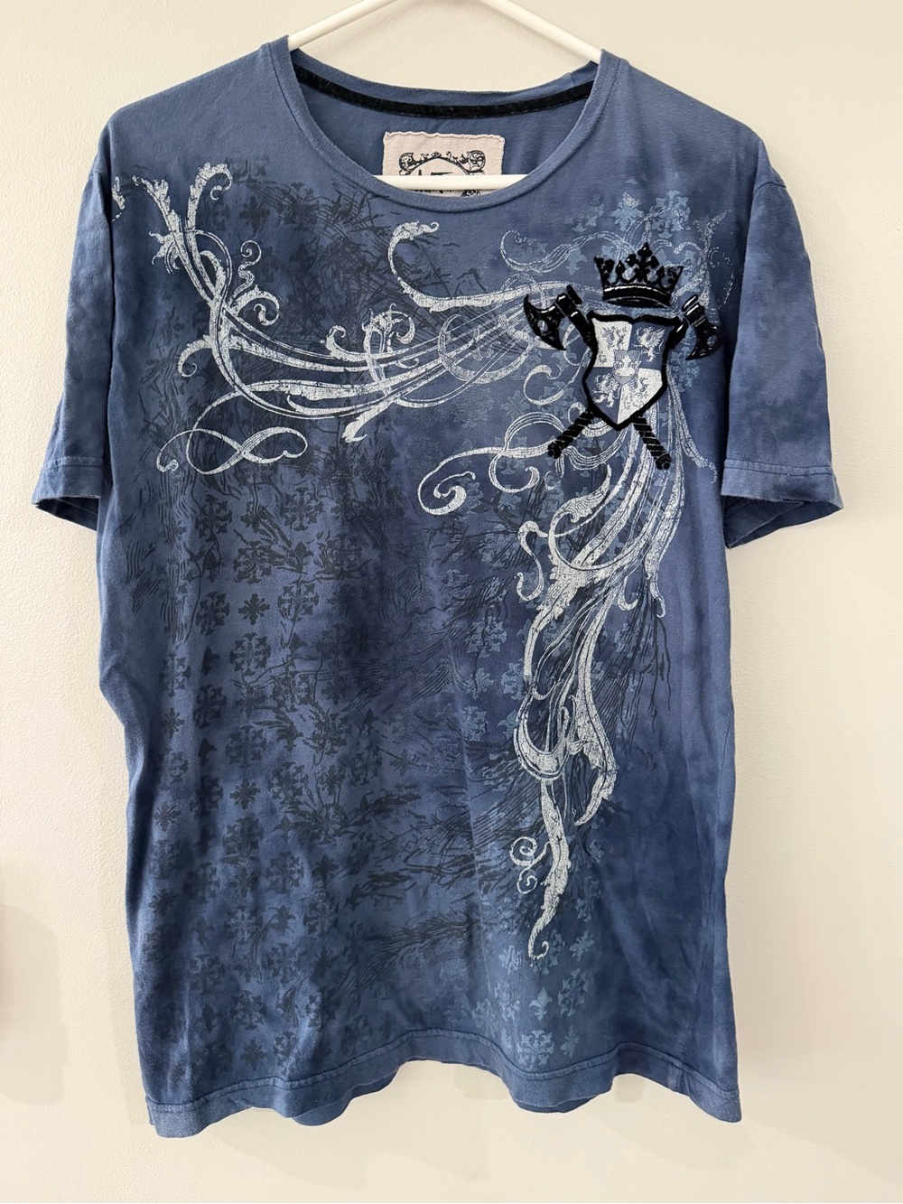 Austus Navy Blue Men's Velvet Graphic Distressed Crewneck Cotton Y2K T-Shirt